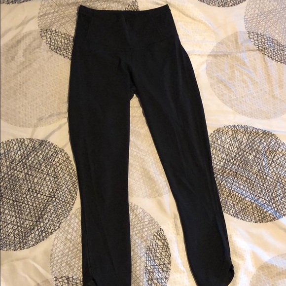 LULULEMON 7/8 mesh leggings - Picture 2 of 4